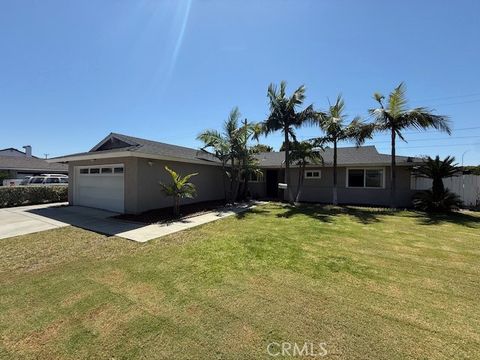 Photo of 1123 S Chantilly ST, Anaheim, CA 92806 (MLS # OC26100365)