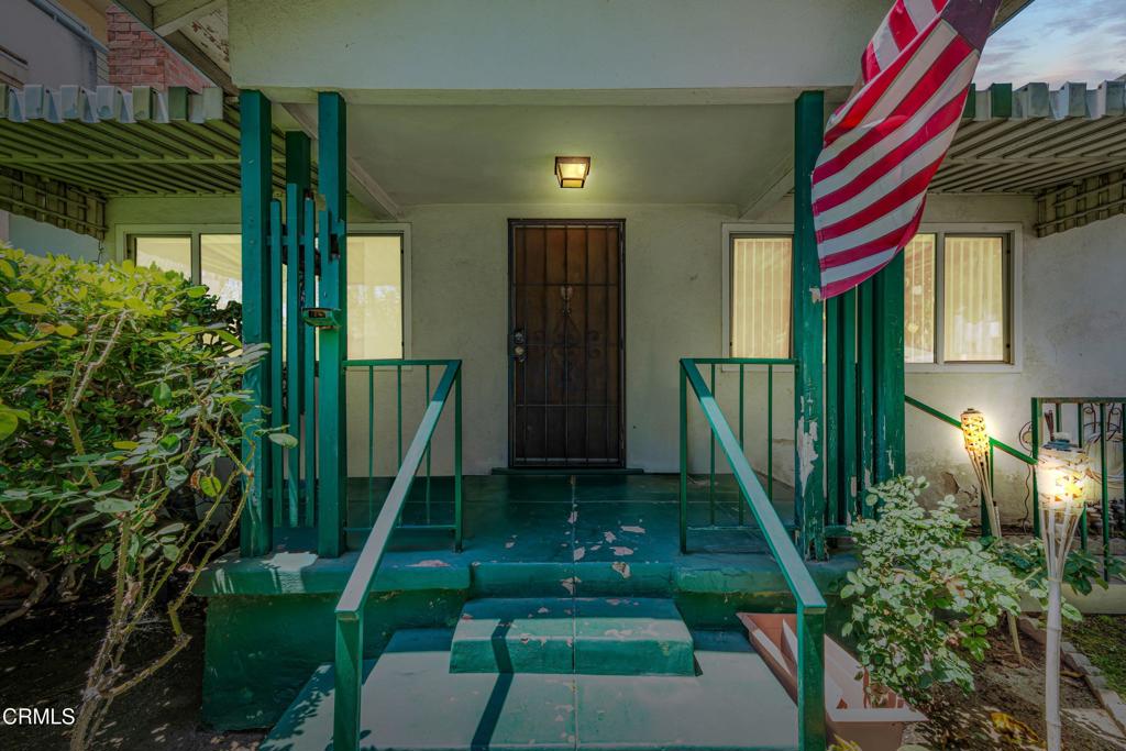 619 E Verdugo Avenue