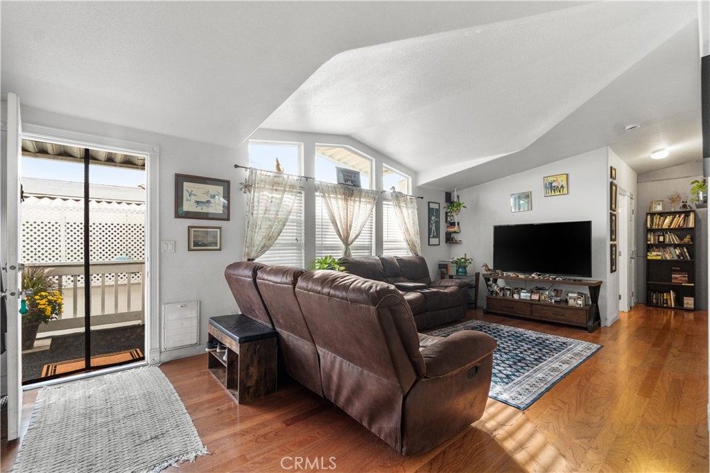 1501 Palos Verdes Drive North 64