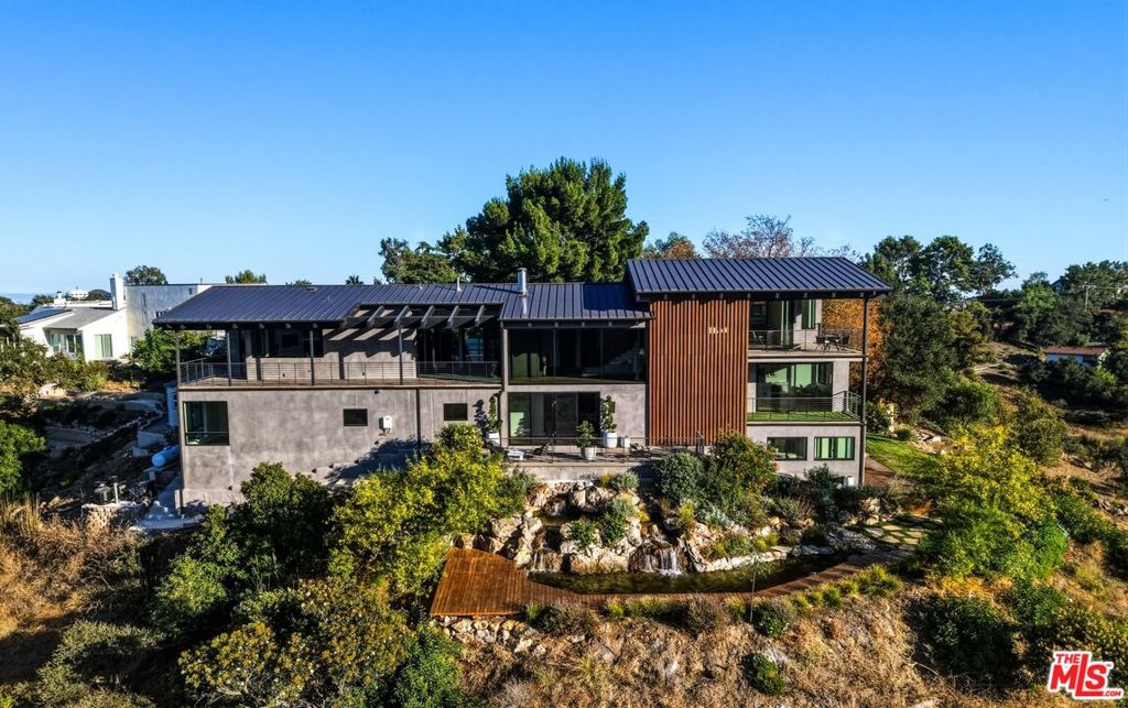 2345 Tuna Canyon Road