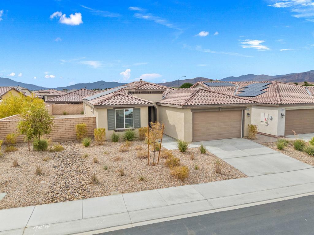 43835 Mezzelune Way