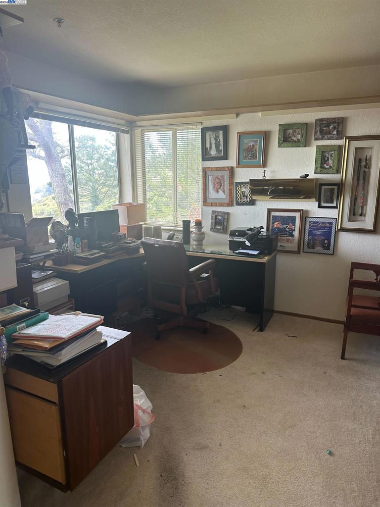 DALY CITY - Residential