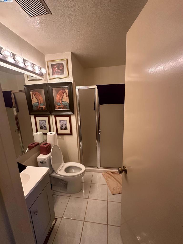 DALY CITY - Residential