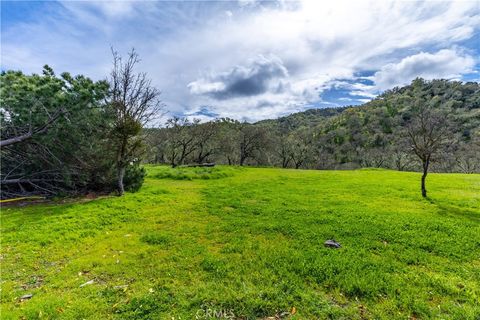 Tiny photo for 1856 Southfork Place, Paso Robles, CA 93446 (MLS # SR26034352)