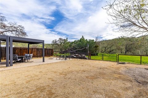 Tiny photo for 1856 Southfork Place, Paso Robles, CA 93446 (MLS # SR26034352)