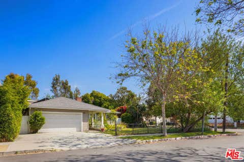 Photo of 11548 Clover Avenue, Los Angeles, CA 90066 (MLS # 26865541)