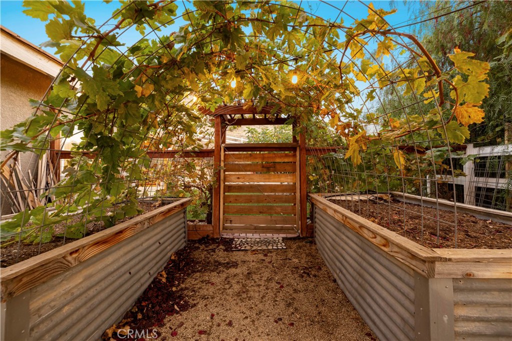 Rancho Santiago (RHST) - Residential