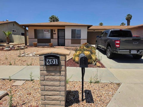 Photo of 601 Corona Street, Hemet, CA 92545 (MLS # NDP2605940)