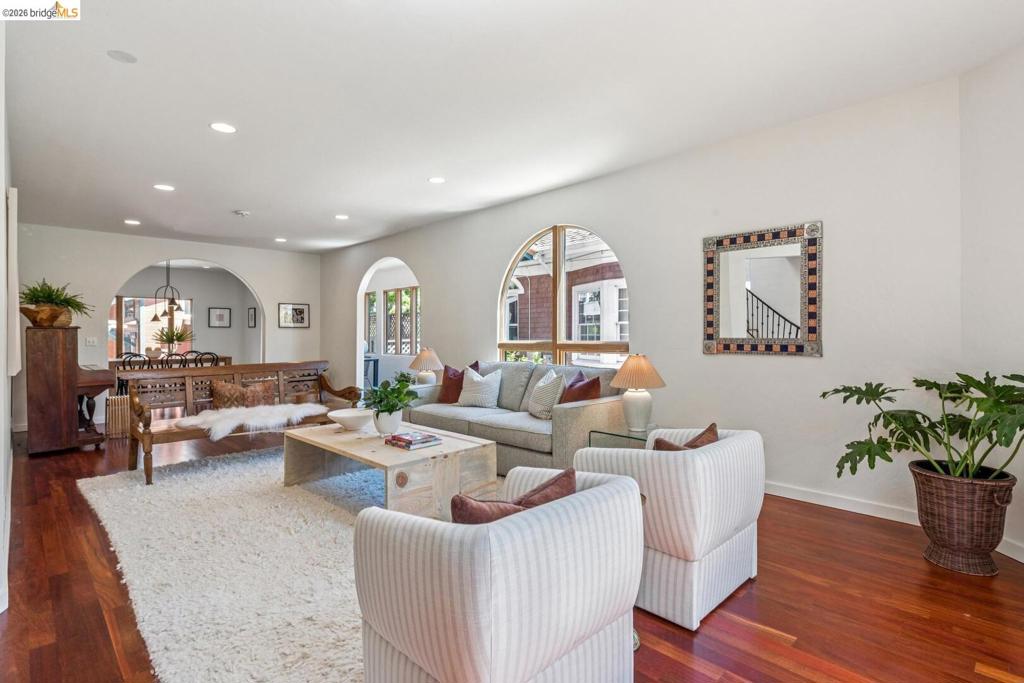 2431 Mckinley AVE