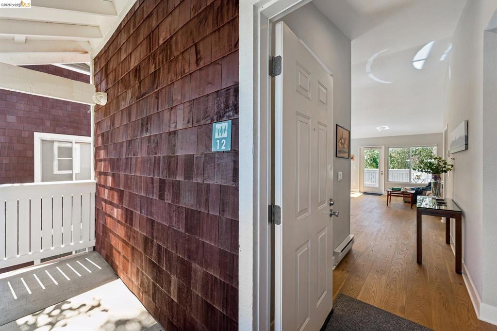 12 Bayside Ct