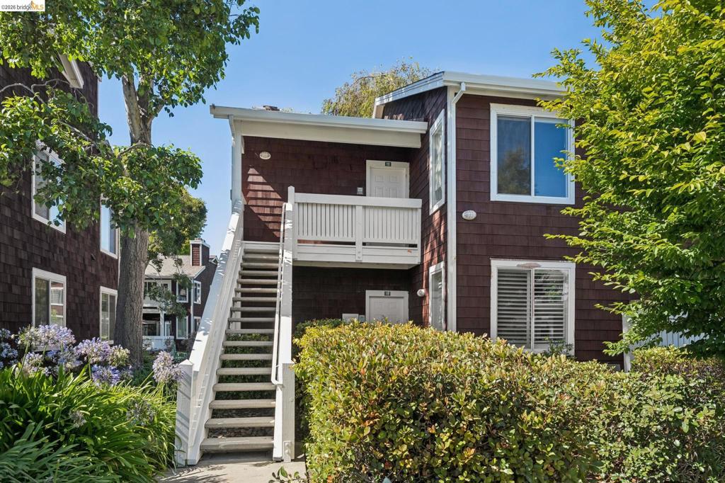 12 Bayside Ct