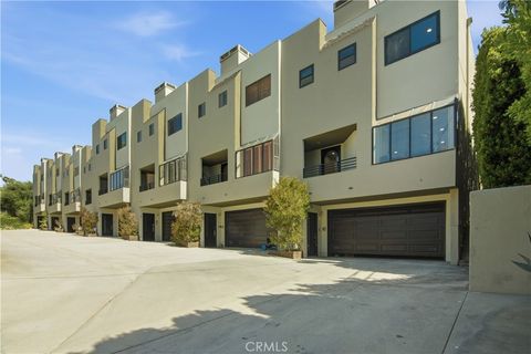Photo of 3023 Berkeley AVE #1, Los Angeles, CA 90026 (MLS # SR26103639)