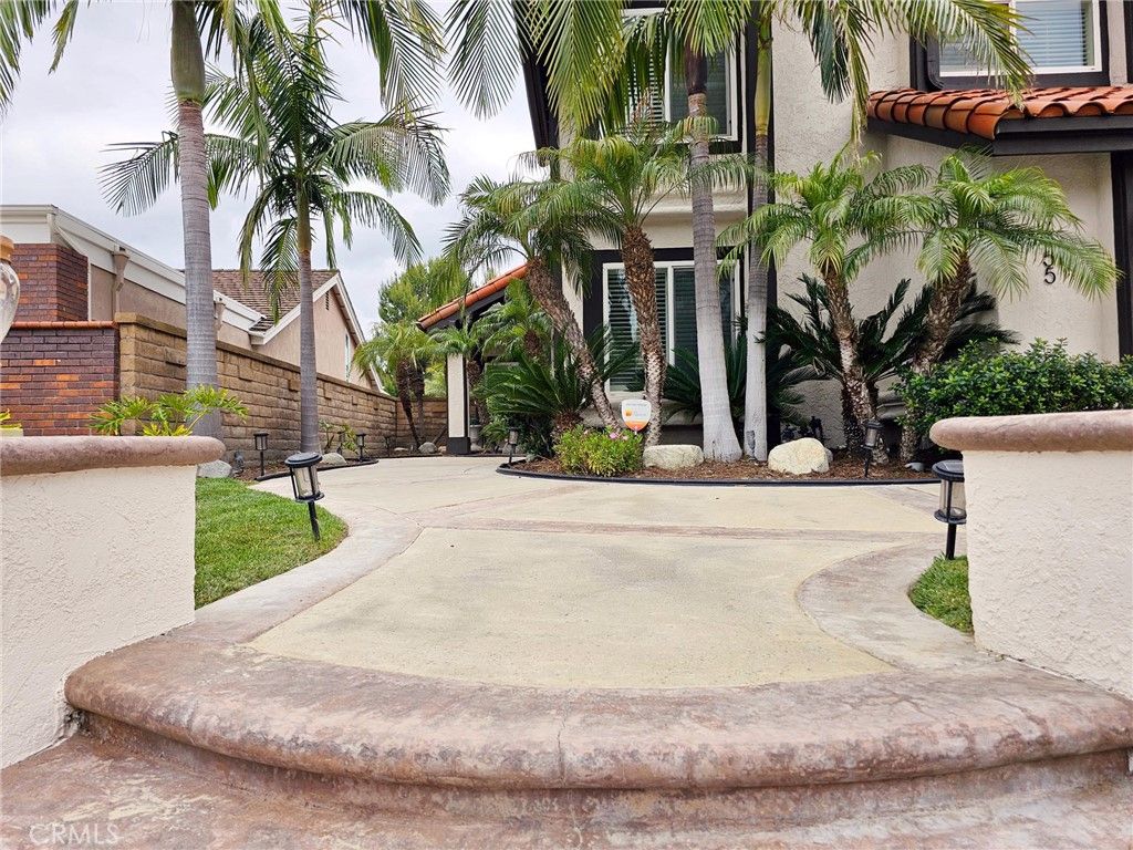 Photo of 27355 Betanzos, Mission Viejo, CA 92692 (MLS # CV26068250)