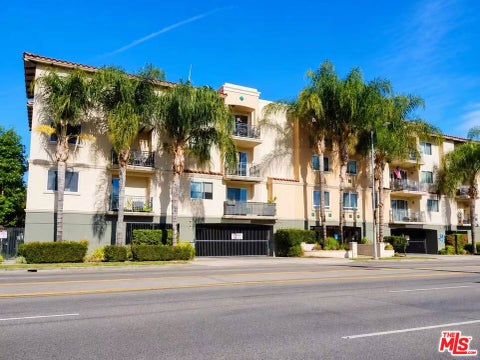 Photo of 13941 Sherman Way #205, Van Nuys, CA 91405 (MLS # 26866959)