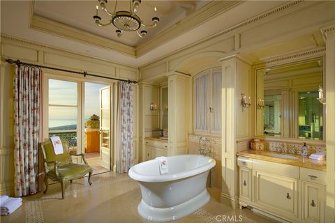 Tiny photo for 5 Pelican Vista Drive, Newport Coast, CA 92657 (MLS # NP25157748)