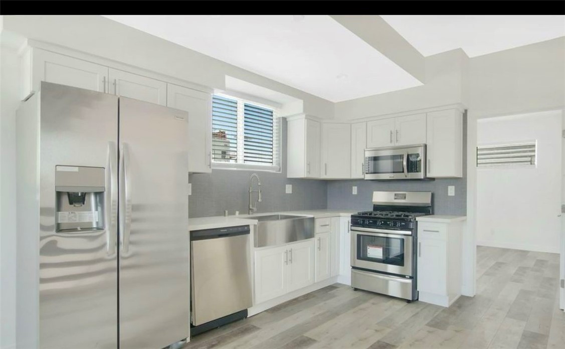 Properties 1 644 N Manhattan Place