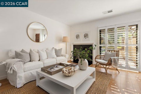 Photo of 564 Churchill Downs Ct CT, Walnut Creek, CA 94597 (MLS # 41146128)