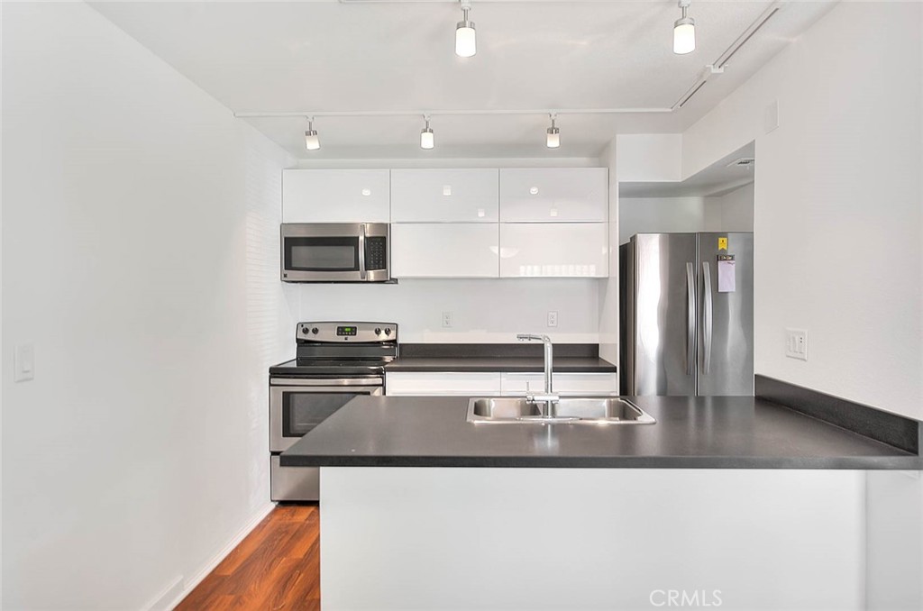 Mountain View Villas (32161) - Residential Lease