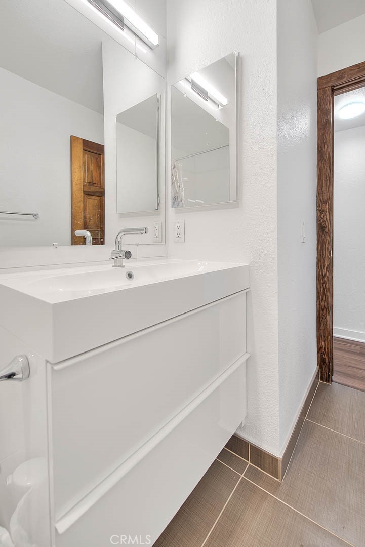 Mountain View Villas (32161) - Residential Lease