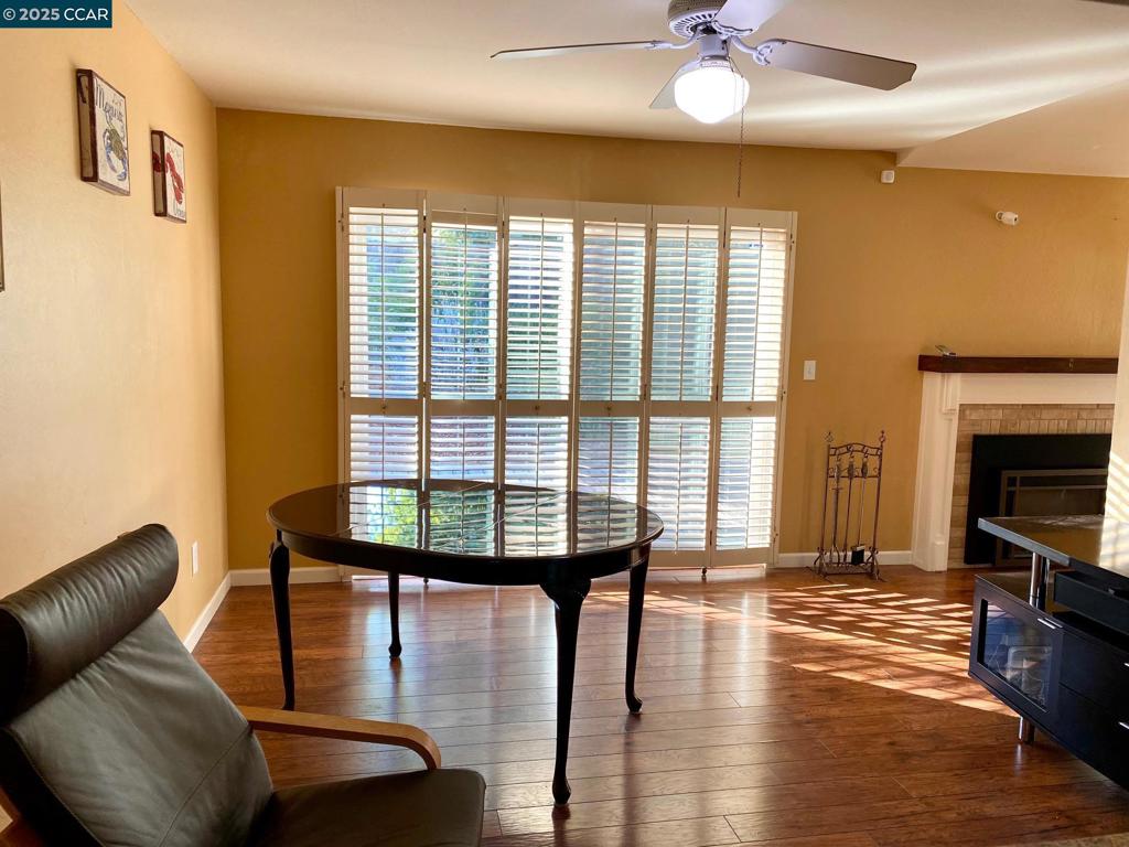 MIRA VISTA - Residential