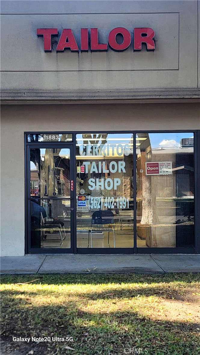 11883 E Del Amo Boulevard