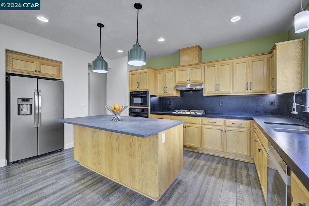 3432 3432 Keystone Loop