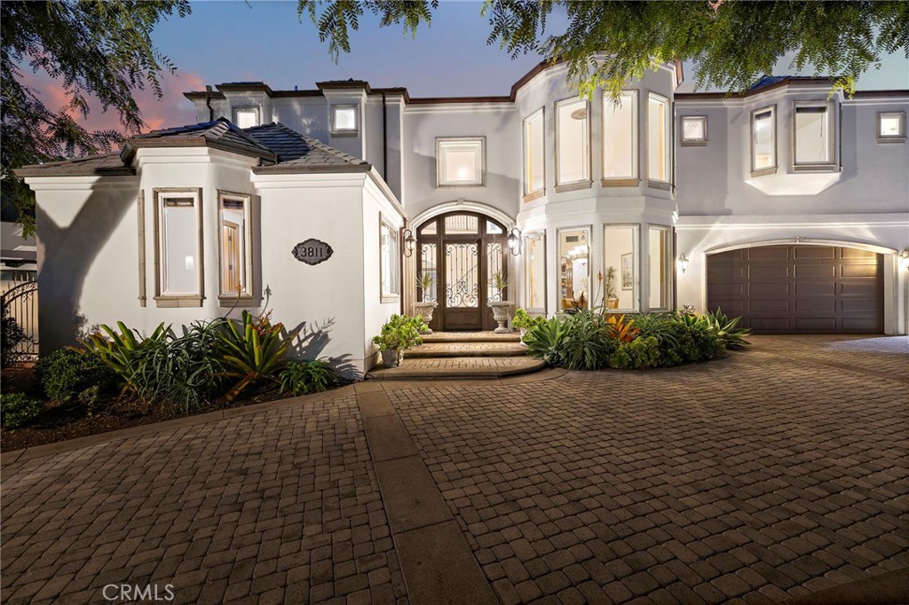 3811 Vista Blanca