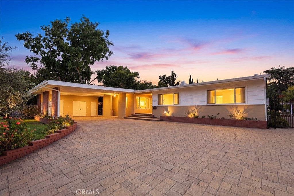 1011 Matilija