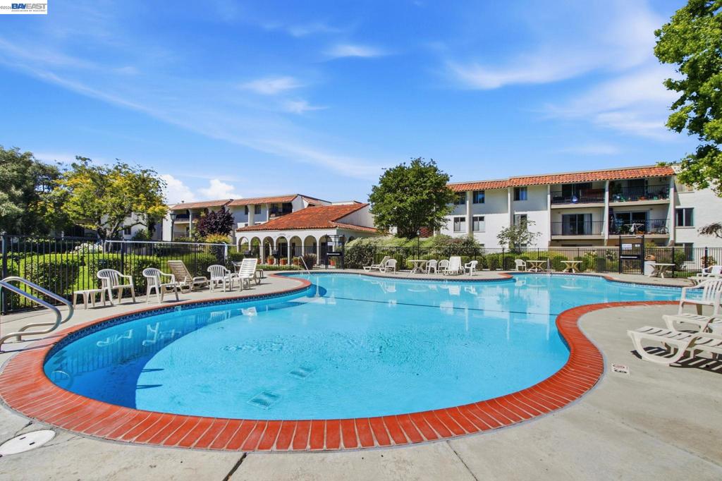 1720 Halford Ave 233