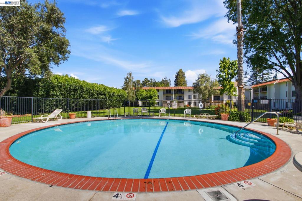 1720 Halford Ave 233