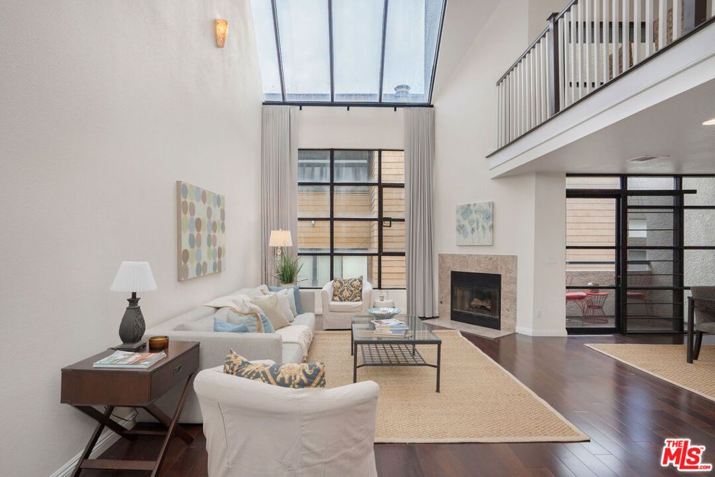Photo of 11636 Montana Avenue #311, Los Angeles, CA 90049 (MLS # 26792997)