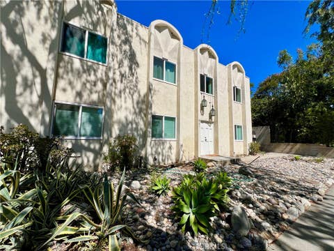 Photo of 631 N Harvard Ave AVE, Claremont, CA 91711 (MLS # PW26186183)