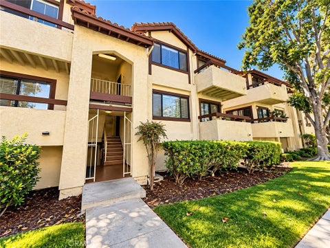 Photo of 18105 Sundowner Way #978, Canyon Country, CA 91387 (MLS # SR26125329)
