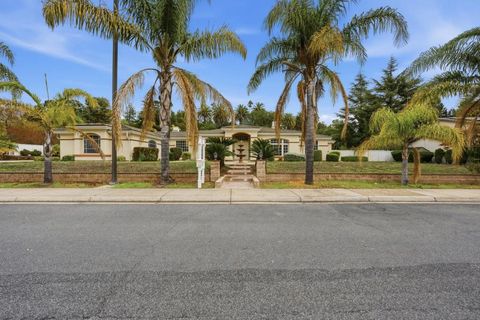 Photo of 2000 Wellington Drive, Milpitas, CA 95035 (MLS # ML82027969)