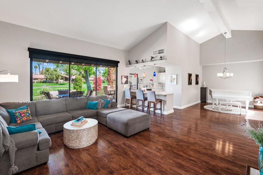 The Lakes Country Cl - Residential