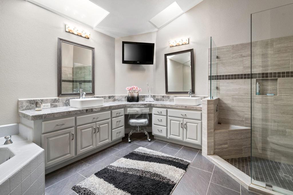 The Lakes Country Cl - Residential