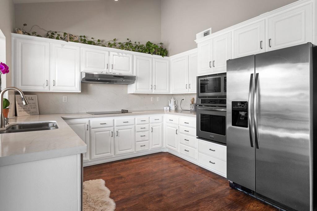 The Lakes Country Cl - Residential