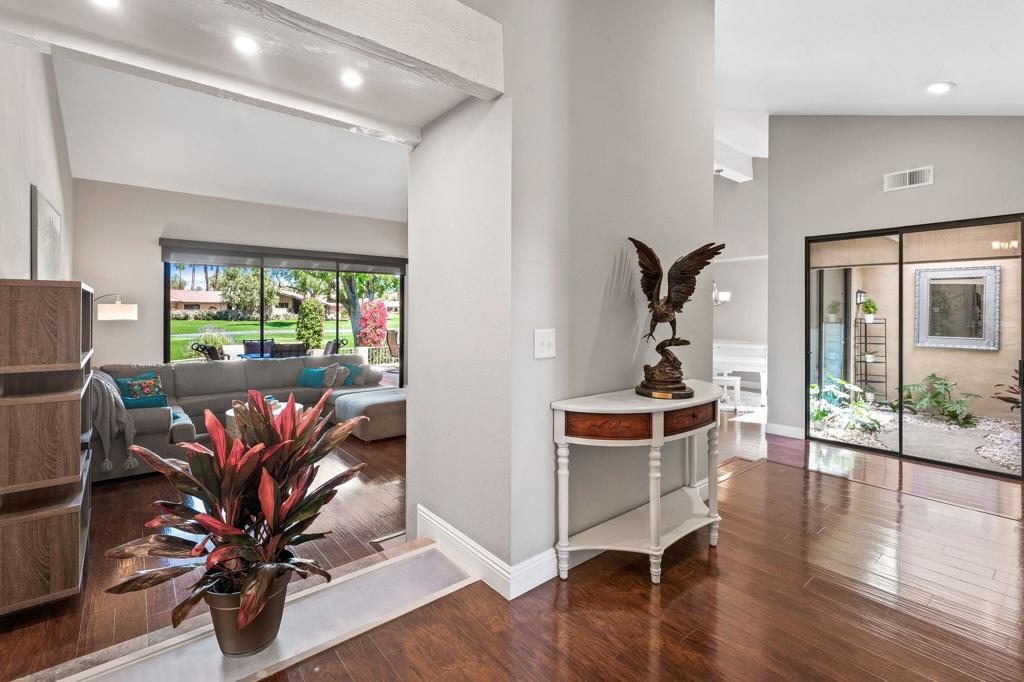 The Lakes Country Cl - Residential