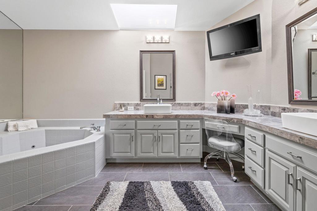 The Lakes Country Cl - Residential