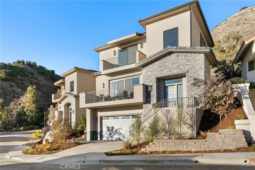 Photo of 2732 Barcelona, Pismo Beach, CA 93449 (MLS # PI25219705)
