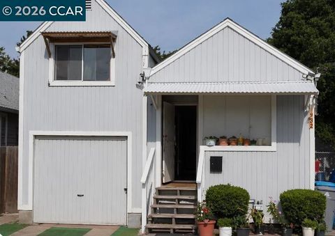 Photo of 1924 Marin Street St, Vallejo, CA 94590 (MLS # 41131886)