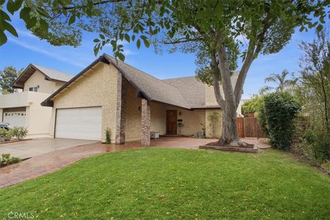 Photo of 25348 Via Palacio, Valencia, CA 91355 (MLS # OC26149769)