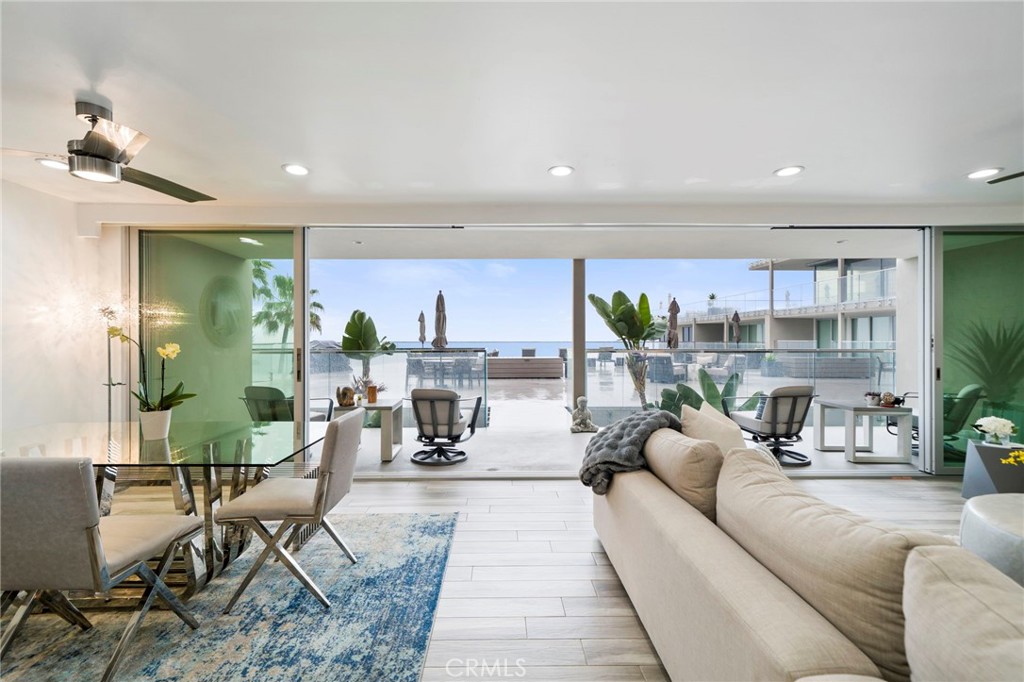 1585 S Coast 47