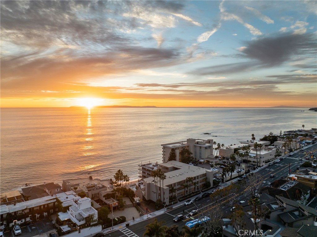 1585 S Coast 47