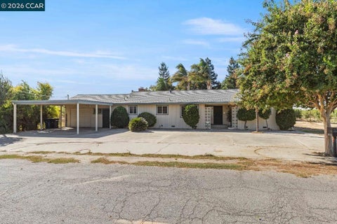 Photo of 5831 Esmar Rd RD, Ceres, CA 95307 (MLS # 41146276)