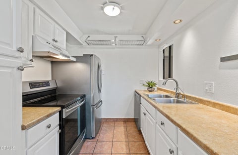 Tiny photo for 976 Miramonte Drive #4, Santa Barbara, CA 93109 (MLS # V1-37809)