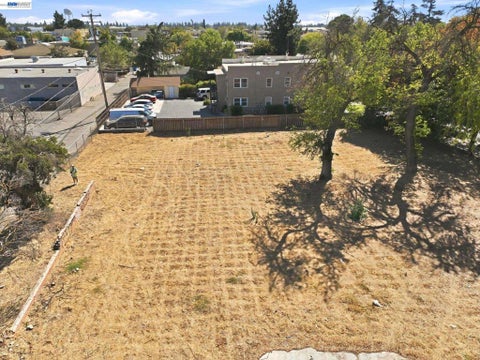 Photo of 234 N Maple Ave AVE, Manteca, CA 95336 (MLS # 41149193)