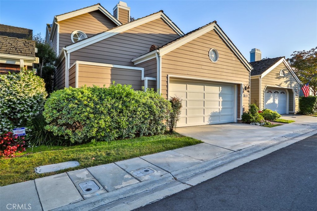 6032 Avenida De Castillo