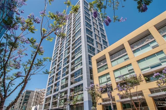 Amazing Top Floor Town-home Style Floor Plan! Modern Concept with Incredible Natural Light, Floor to Ceiling Windows & Large South facing Balcony. Features include Granite Counters, Stainless Steel appliances, Massive Skylight & Private Baths in each Bedroom. Icon residents enjoy the Impressive rooftop Skybox with Stunning views of Petco Park, the Pacific Ocean and San Diego Bay. Amenities include a 17,000 SQ FT fitness room, Private Movie theater, 24-hour guard, 5th Inning Community Lounge & Much More! Neighborhoods: East Village Complex Features: ,,,,,, Equipment: Dryer, Range/Oven, Washer Other Fees: 0 Sewer: Public Sewer Topography: LL Bed 2 Dimension: 12x11 Dining Room Dimen: 12x8 Family Room Dim: 0x0 Kitchen Dim: 10x7 Living Room Dim: 16x14 Master Bedroom Dim: 18x12