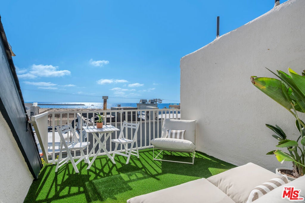 Photo of 24 Westwind Street #C, Marina Del Rey, CA 90292 (MLS # 26844879)